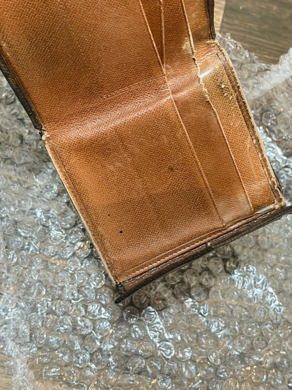Louis Vuitton Tan Monogram Textured Leather Detail - Picture 9 of 13